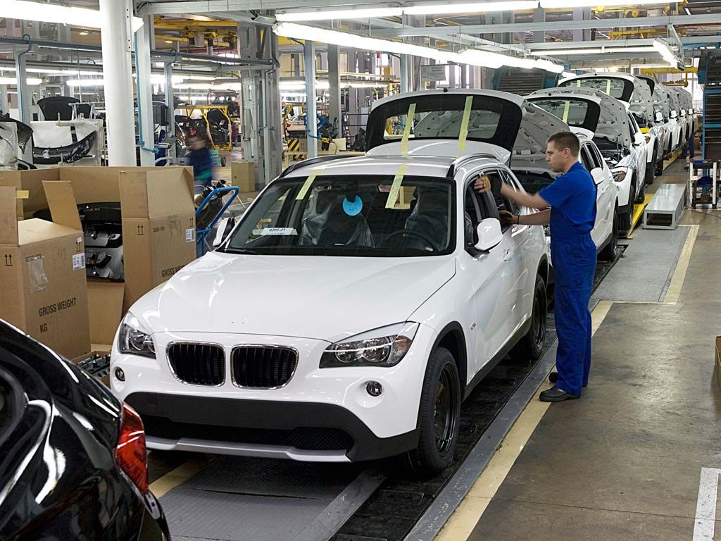 Сокращенные специалисты «АвтоВАЗа» будут собирать BMW
