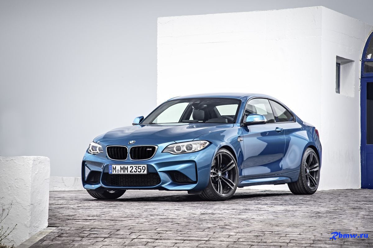 Стала известна цена BMW M2 для российских покупателей