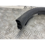 Уплотнитель капота BMW 7 - series G12