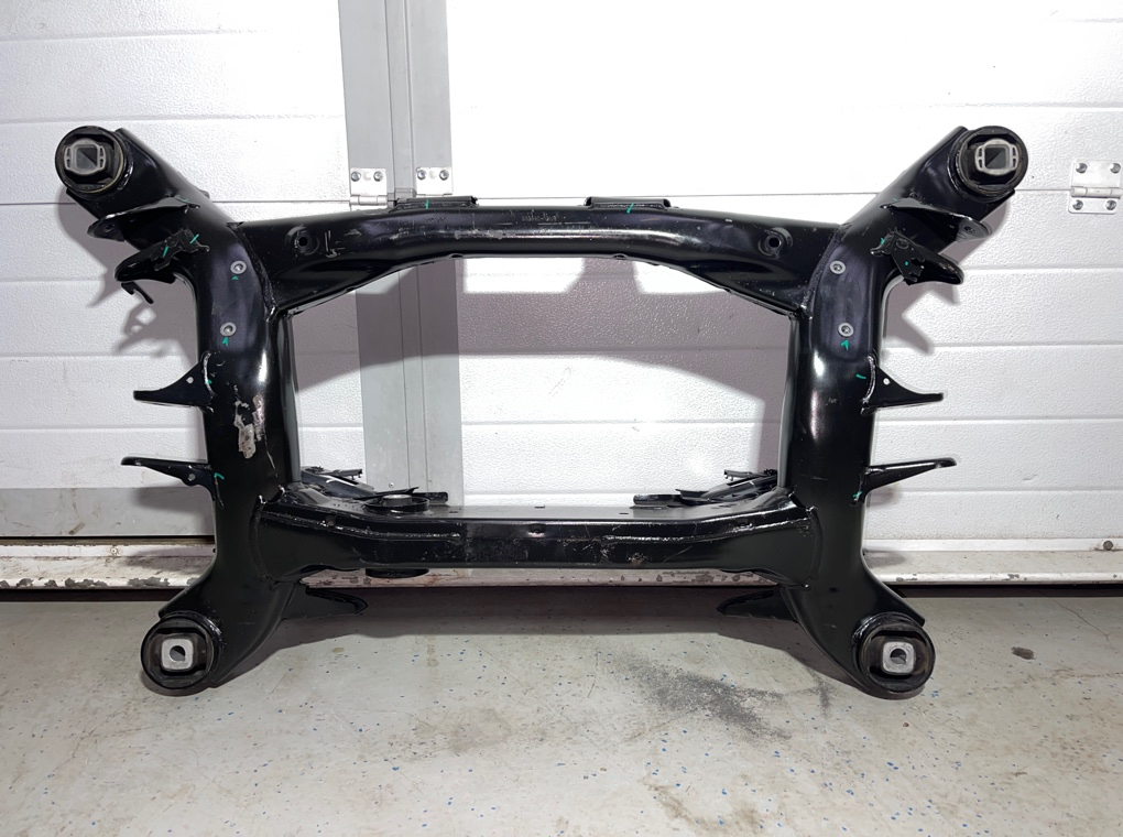 Подрамник BMW X3 xDrive20d 2021 G01 B47D20B Задн.