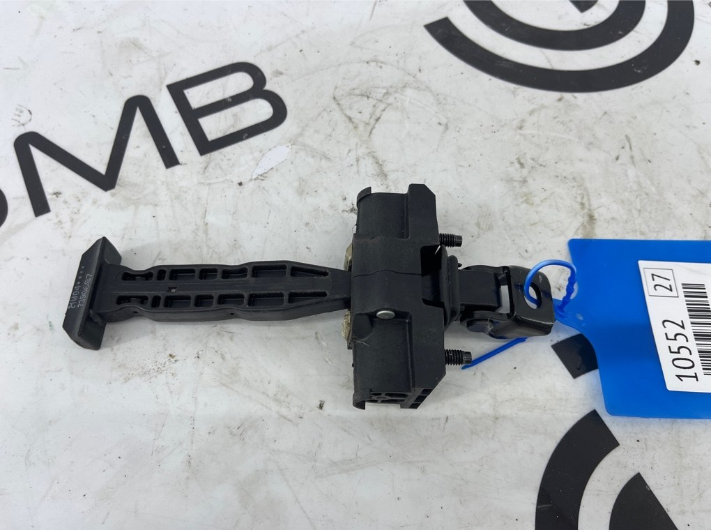 Ограничитель двери BMW X3 xDrive20d 2021 G01 B47D20B Задн.