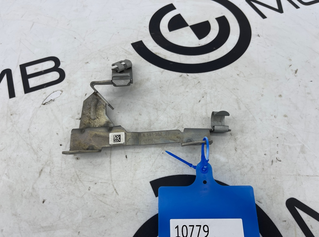 Кронштейн проводки BMW X5 G05