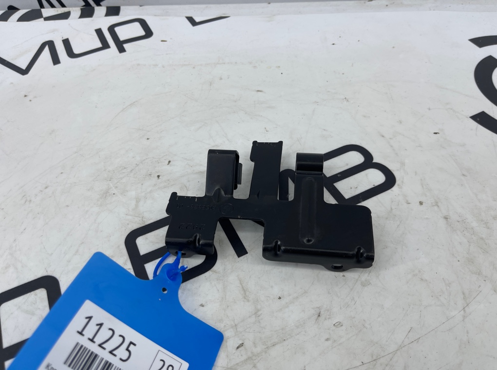 Кронштейн BMW M3 Competition M xDrive 2022 G80 S58B30A