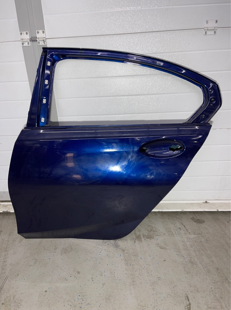 Дверь боковая BMW M3 Competition M xDrive 2022 G80 S58B30A Задн. Лев.