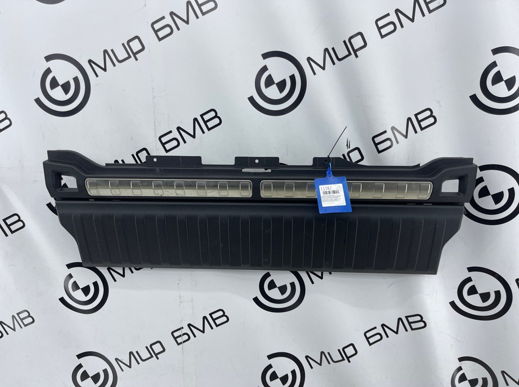 Накладка откидного борта BMW X5 xDrive45e xLine 2022 G05 B58B30C