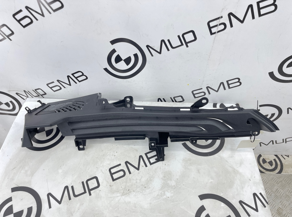 Направляющая шторки багажника BMW X5 xDrive45e xLine 2022 G05 B58B30C Прав.