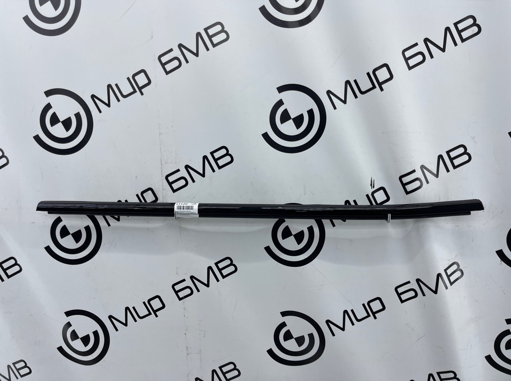 Молдинг стекла двери BMW X5 xDrive45e xLine 2022 G05 B58B30C Задн. Лев.
