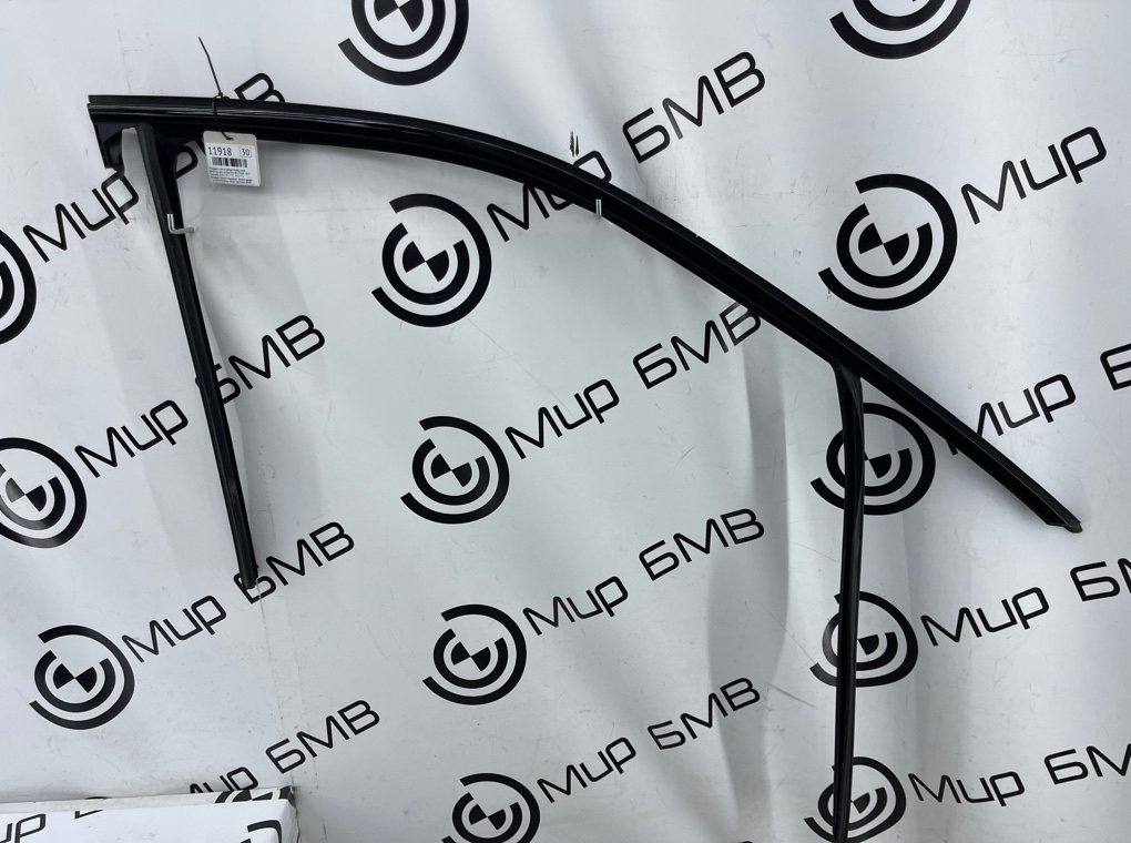Молдинг стекла двери BMW X6 xDrive30d 2022 G06 B57D30B Перед. Прав.