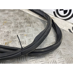 Уплотнитель двери BMW X5 xDrive45e xLine 2022 G05 B58B30C Задн.