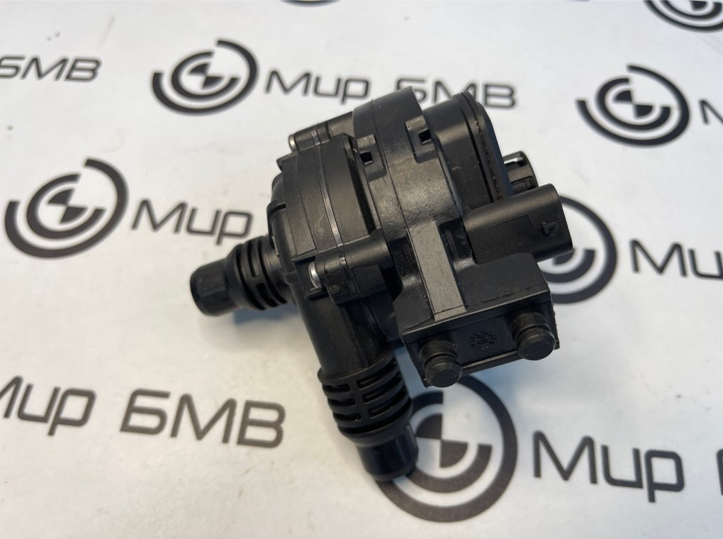 Насос охлаждающей жидкости BMW 5 - series G30