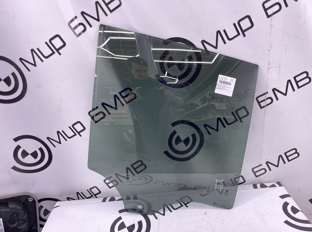 Стекло двери BMW X3 xDrive20d 2019 G01 B47D20B Задн. Прав.