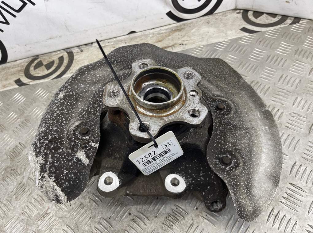 Кулак поворотный BMW X3 xDrive20d 2019 G01 B47D20B Задн. Прав.