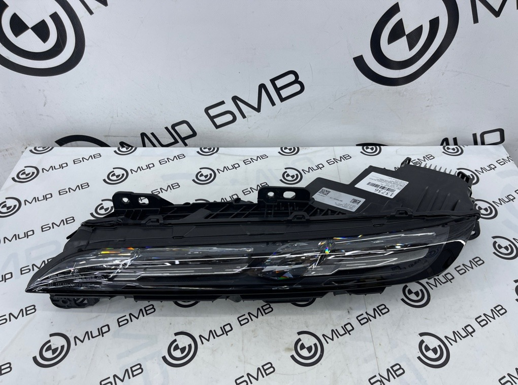 Фара светодиодная BMW 7 - series G70 Лев.