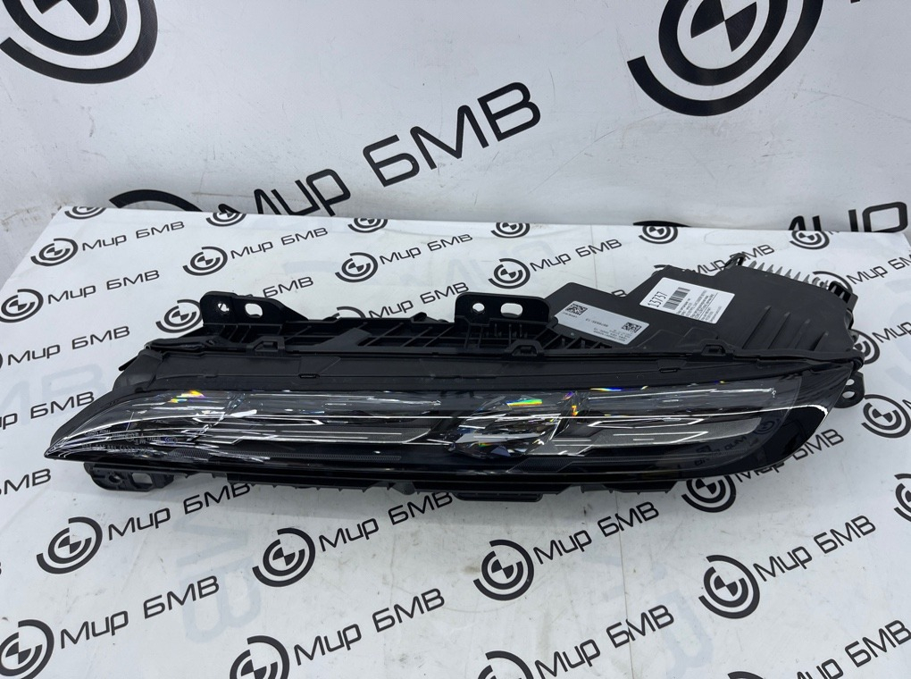 Фара светодиодная BMW 7 - series G70 Лев.