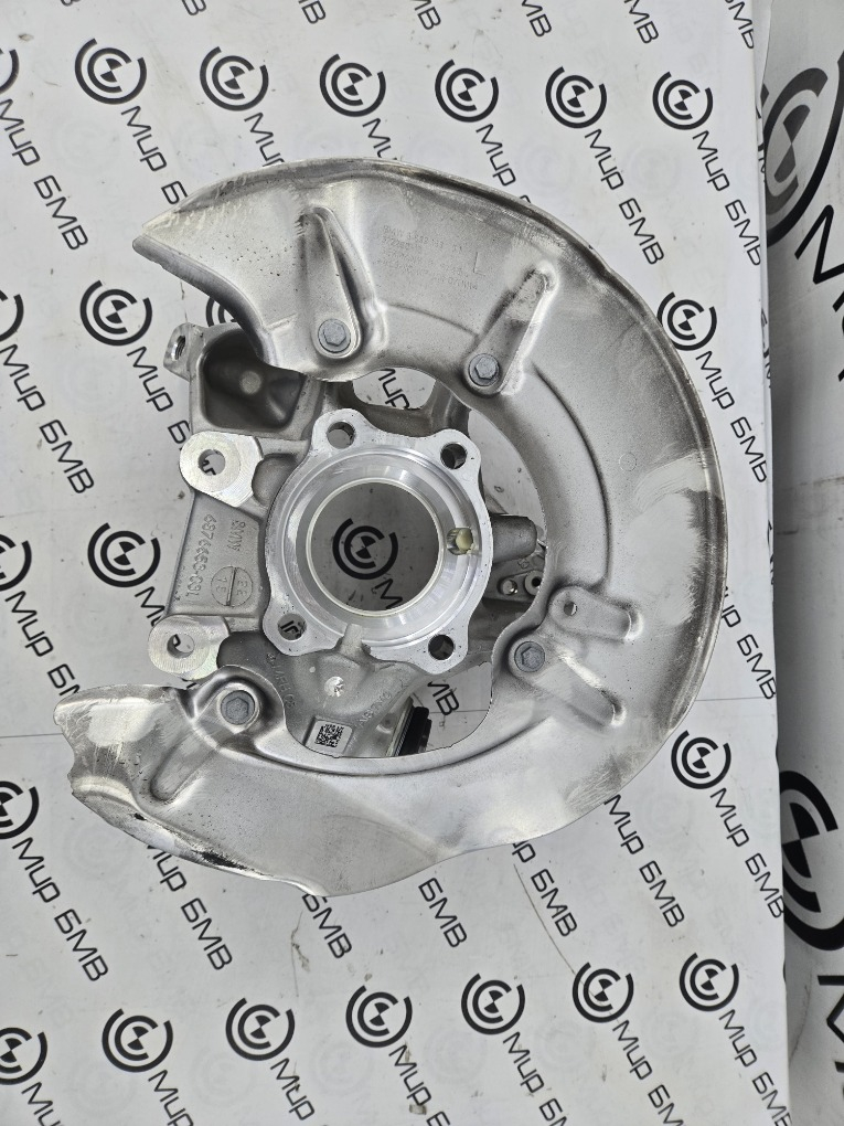 Кулак поворотный BMW LCI X5 xDrive50e B58X 2024 G05 B58B30S Задн. Лев.