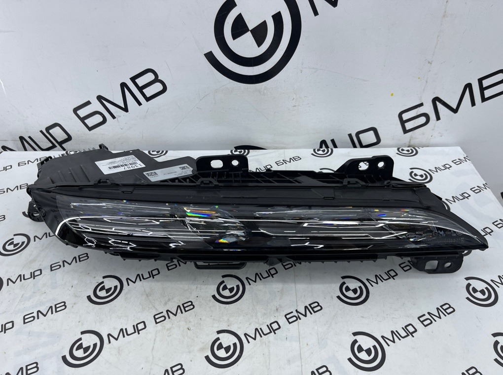 Фара светодиодная BMW 7 - series G70 Прав.