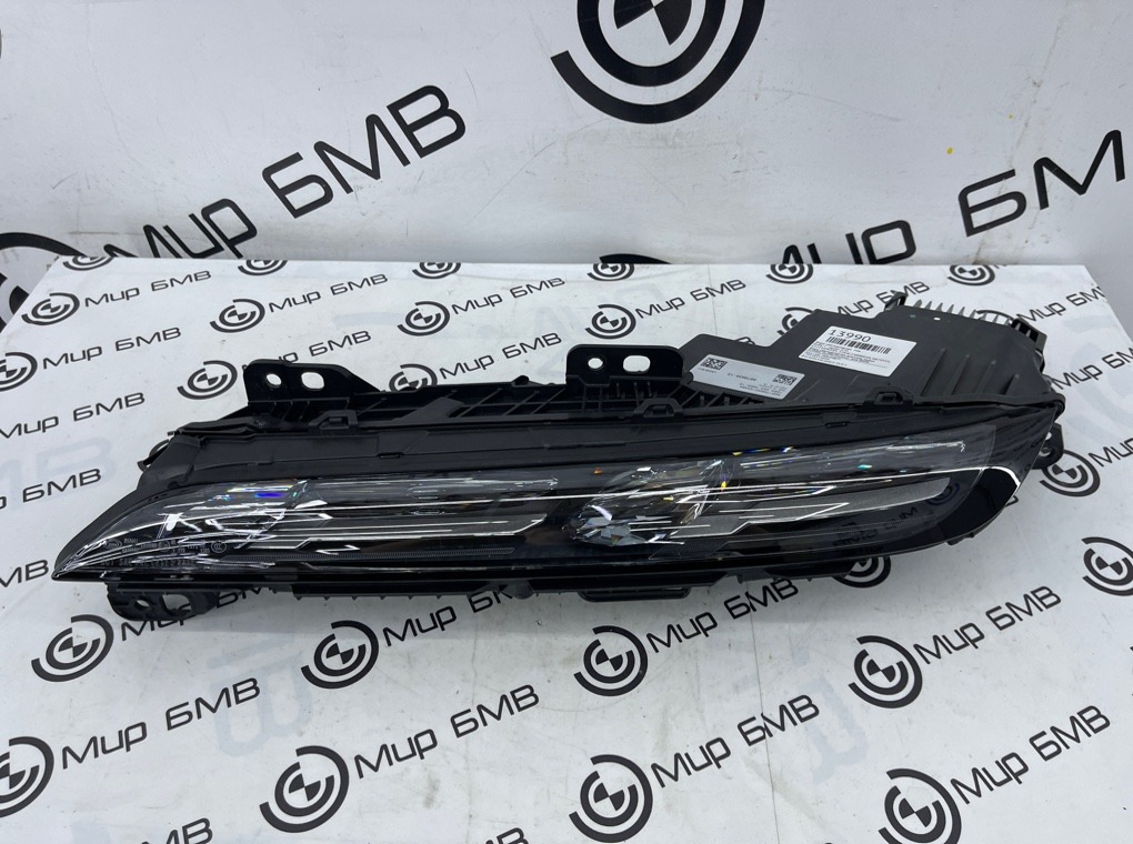 Фара светодиодная BMW 7 - series G70 Лев.