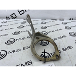 Кронштейн катализатора BMW X5 M Competition 2022 F95 S63B44B Прав.