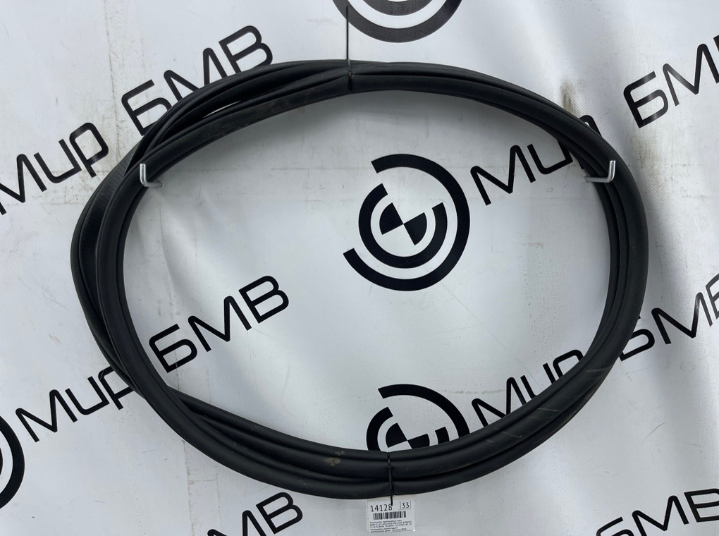 Уплотнитель двери BMW LCI X5 xDrive50e B58X 2024 G05 B58B30S Задн.