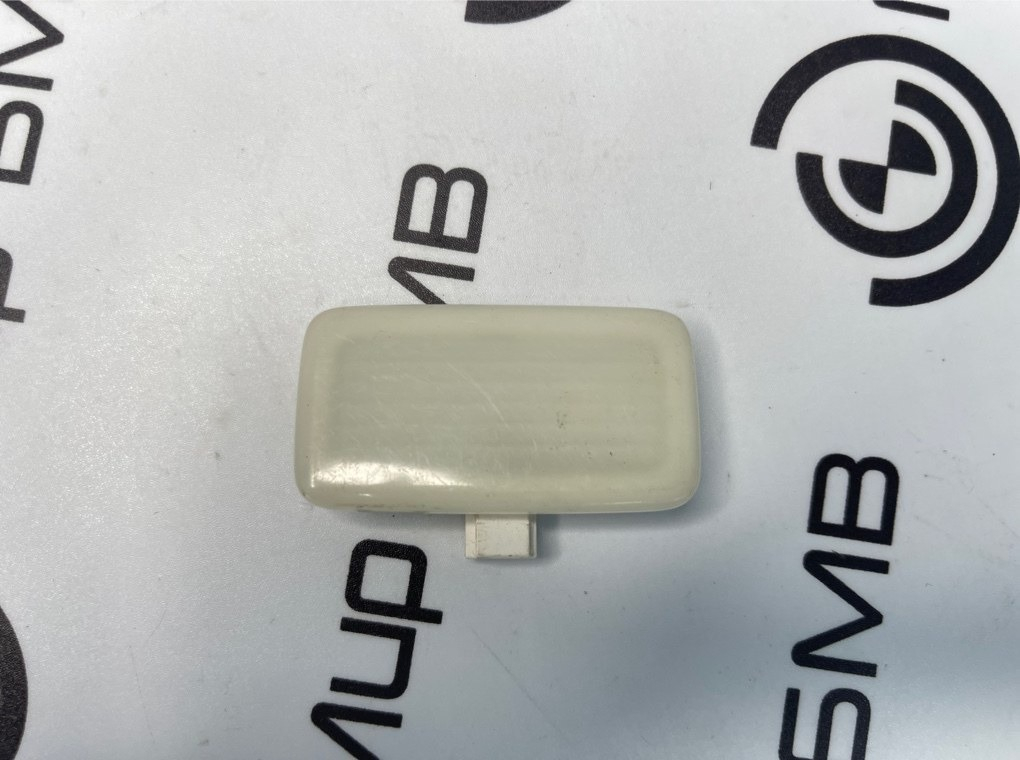 Плафон подсветки BMW