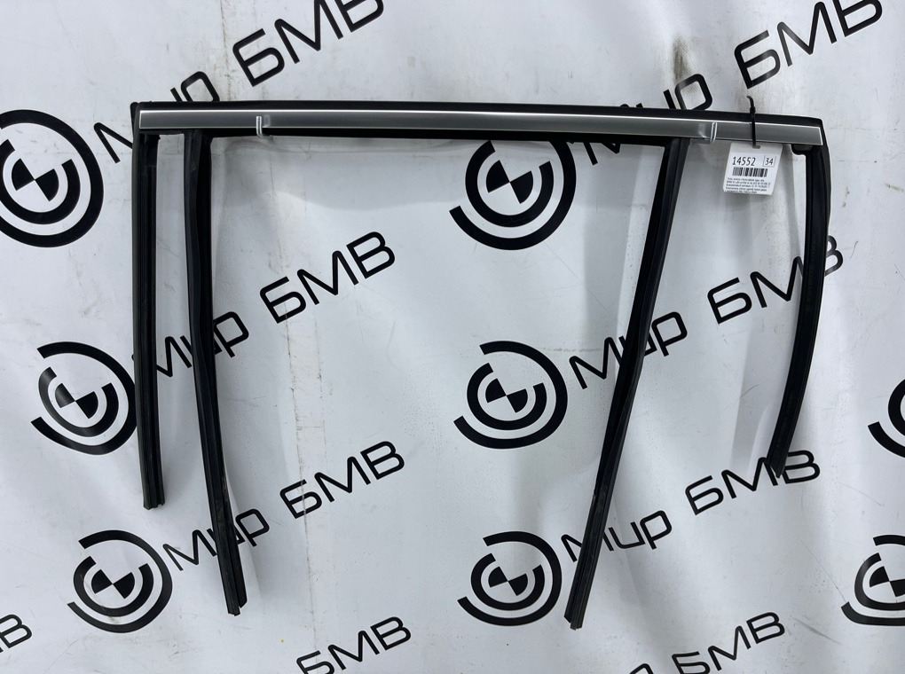 Уплотнитель стекла двери BMW X5 xDrive30d xLine 2020 G05 B57D30B Задн. Лев.