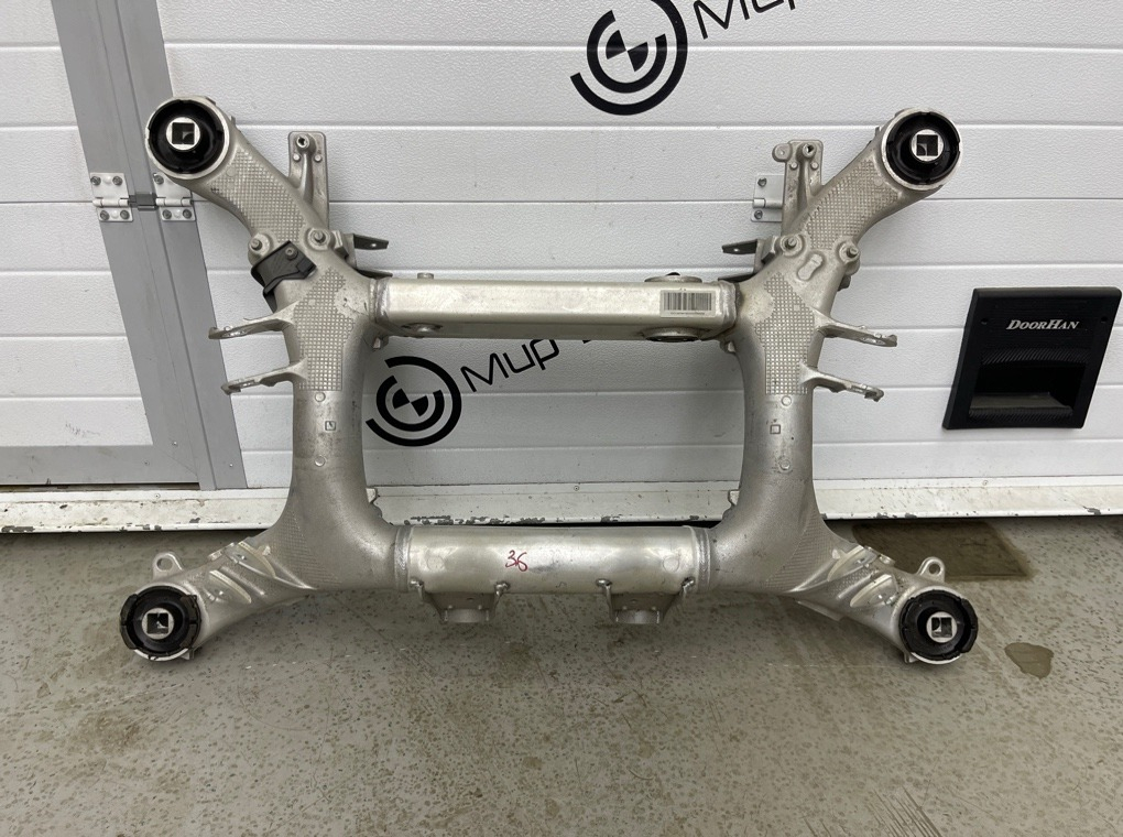 Подрамник BMW M8 Gran Coupe 2022 F93 S63B44B Задн.