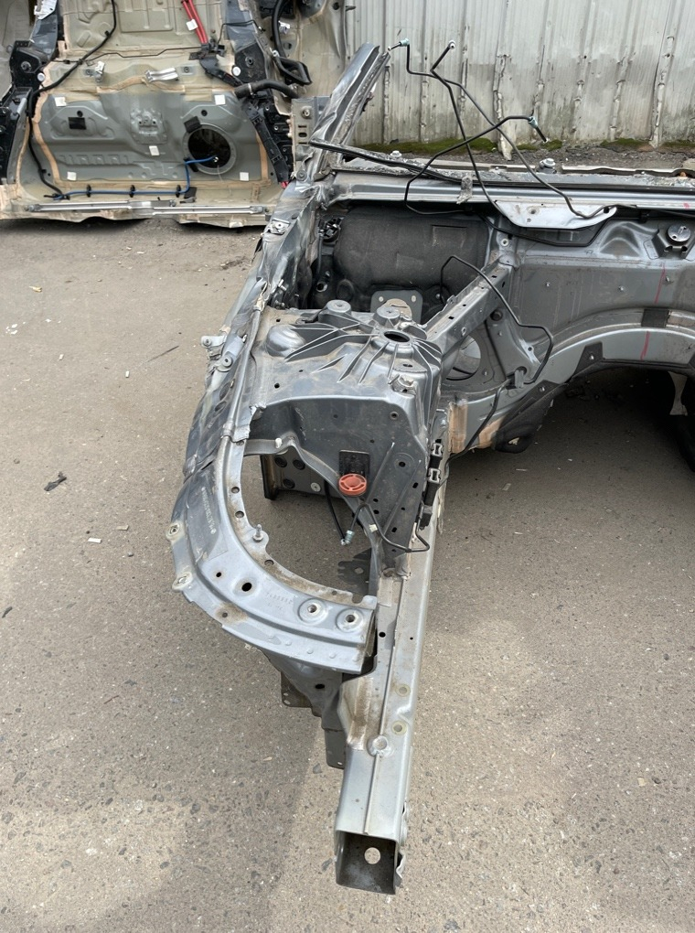 Лонжерон BMW M8 Gran Coupe 2022 F93 S63B44B Перед. Прав.