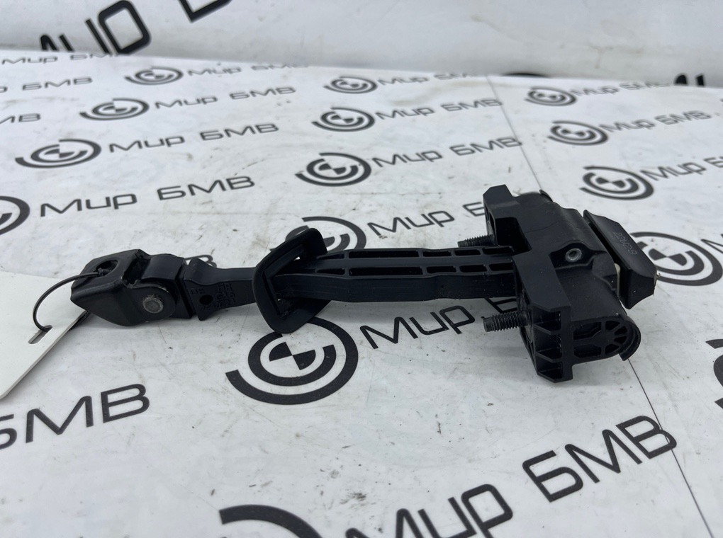 Ограничитель двери BMW M8 Gran Coupe 2022 F93 S63B44B Задн.