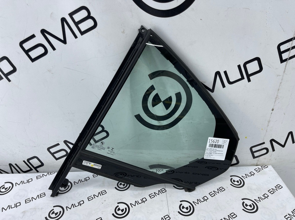 Стекло двери BMW 330e Saloon 2019 G20 B48B20B Задн. Лев.