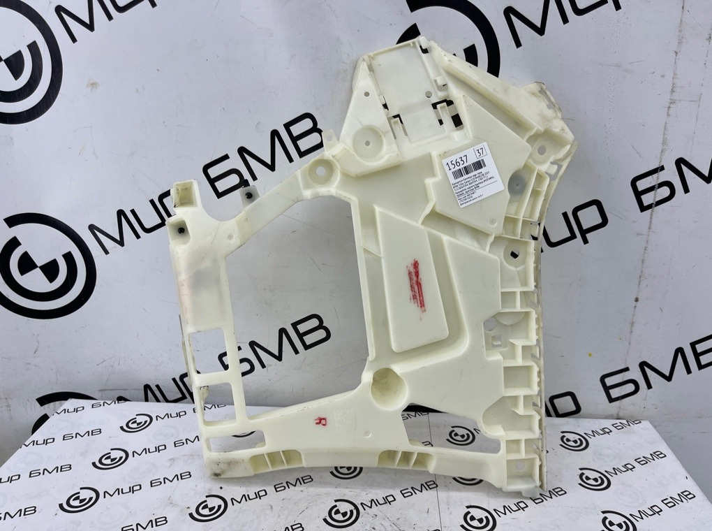 Кронштейн бампера BMW 330e Saloon 2019 G20 B48B20B Задн. Прав.