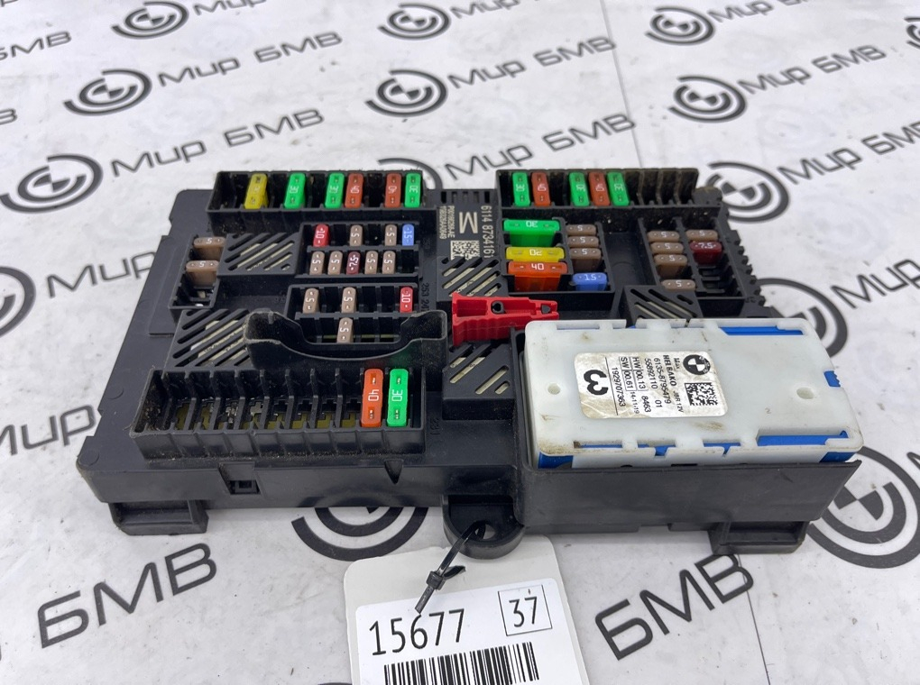 Блок предохранителей BMW 330e Saloon 2019 G20 B48B20B Задн.