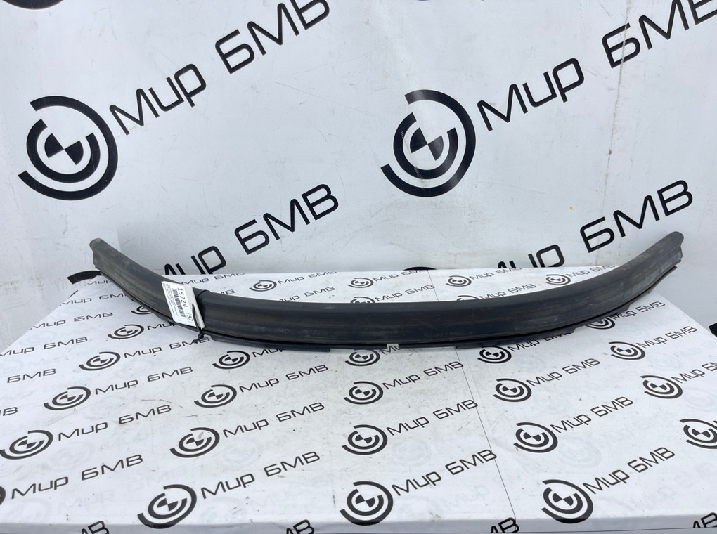 Уплотнитель капота BMW 330e Saloon 2019 G20 B48B20B Задн.