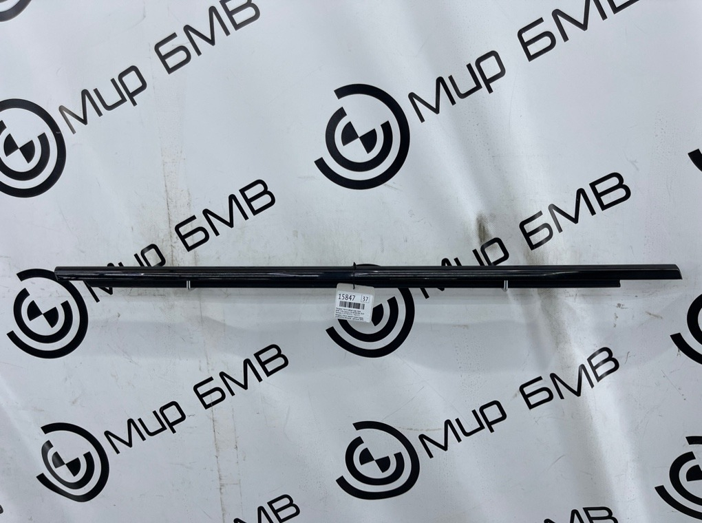 Молдинг стекла двери BMW 330e Saloon 2019 G20 B48B20B Задн. Прав.
