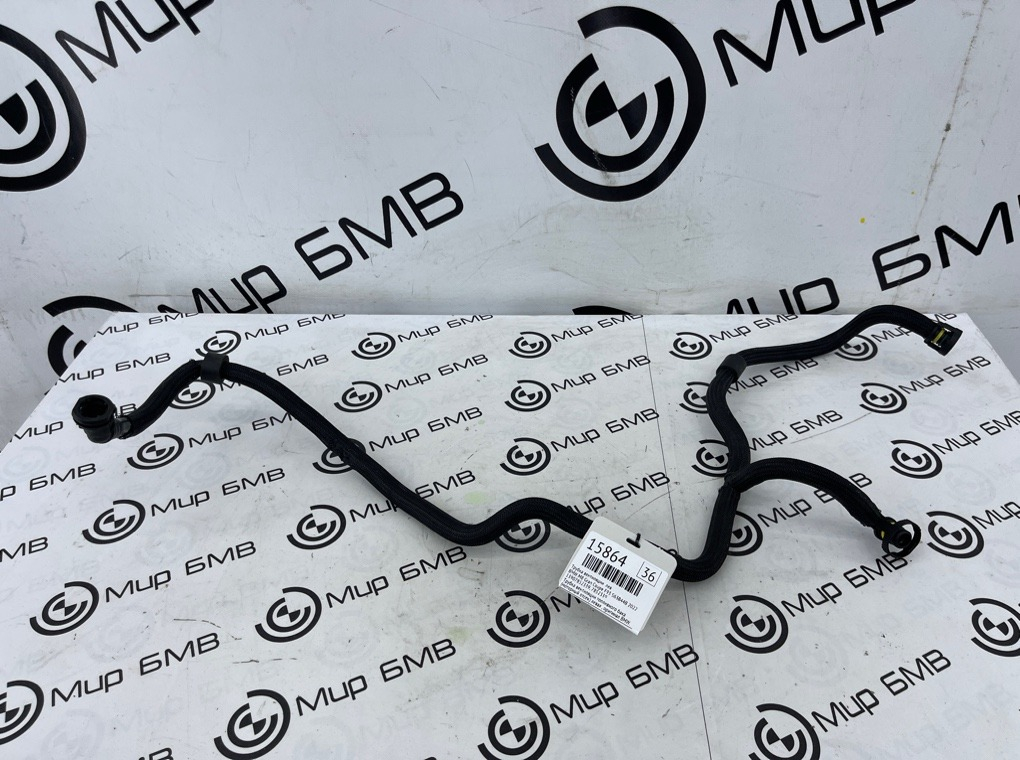 Трубка вентиляции BMW M8 Gran Coupe 2022 F93 S63B44B Лев.