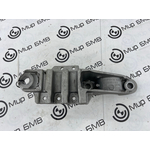 Скоба стабилизатора BMW M8 Gran Coupe 2022 F93 S63B44B Перед. Прав.