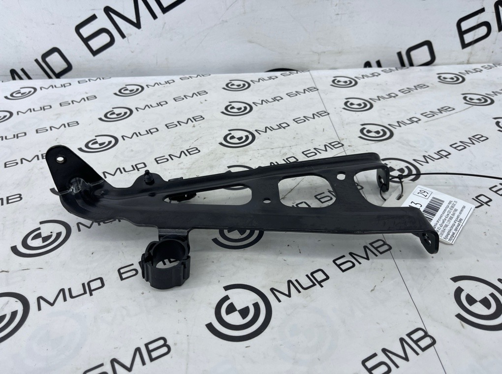 Кронштейн впускного коллектора BMW X5 xDrive45e xLine 2022 G05 B58B30C Перед.