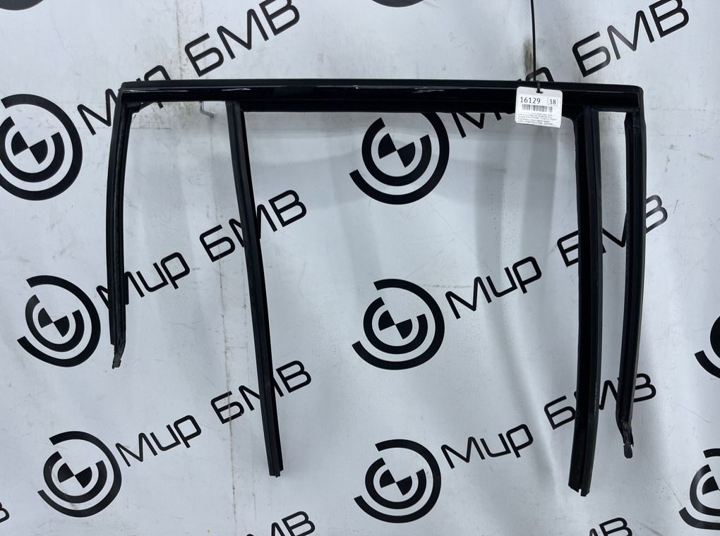 Уплотнитель стекла двери BMW X3 LCI M40i 2022 G01 B58B30B Задн. Прав.