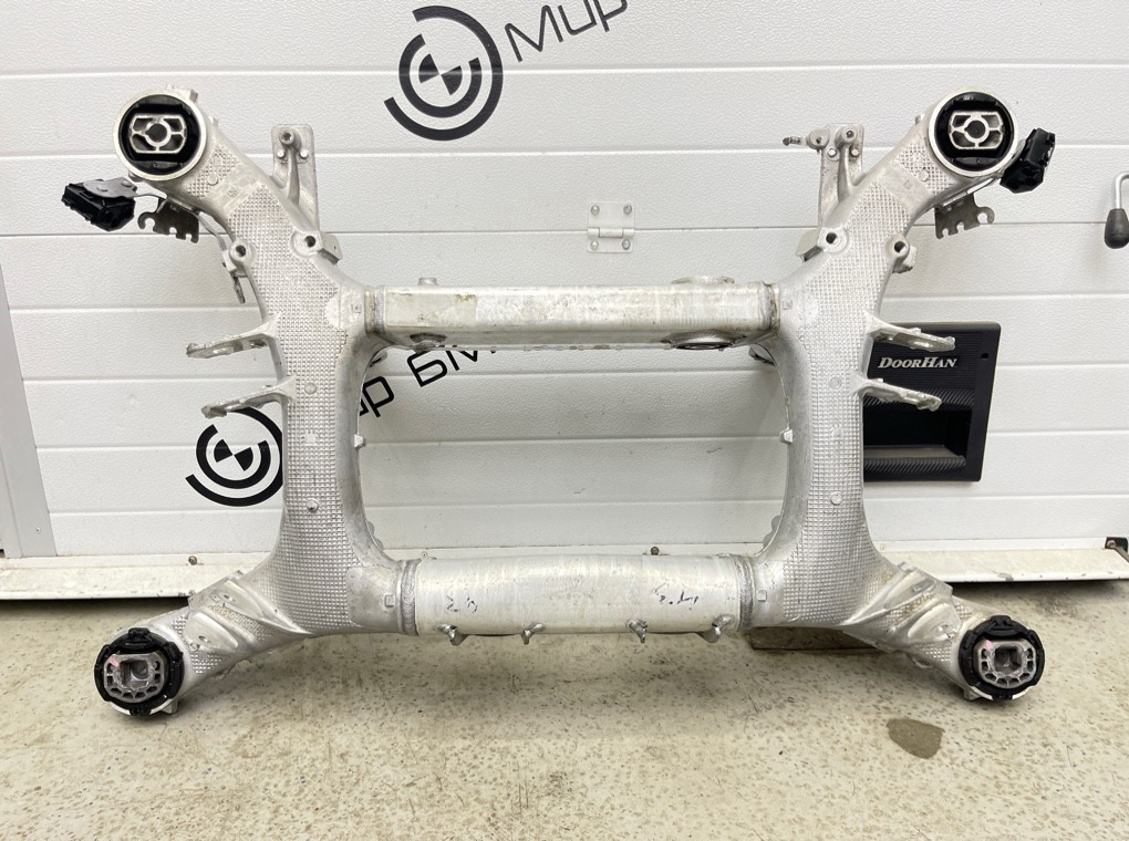 Подрамник BMW X7 xDrive40d LCI 2023 G07 B57D30B Задн.