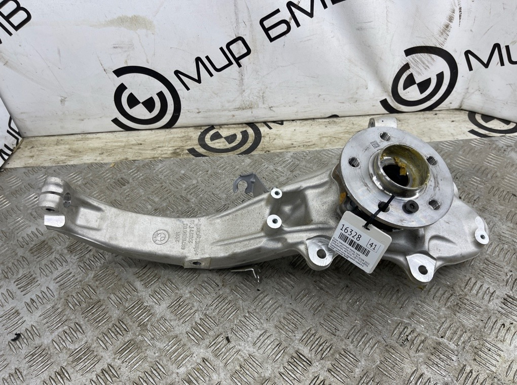 Кулак поворотный BMW X7 xDrive40d LCI 2023 G07 B57D30B Перед. Прав.