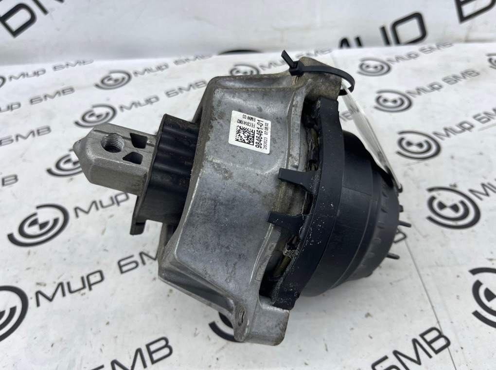 Подушка двигателя BMW X7 xDrive40d LCI 2023 G07 B57D30B Лев.