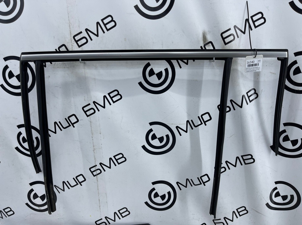 Уплотнитель стекла двери BMW X7 xDrive40i LCI 2023 G07 B58B30P Задн. Лев.