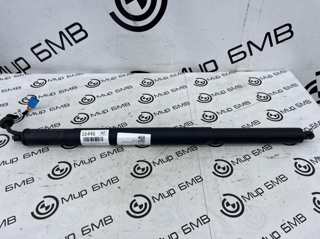 Амортизатор двери багажника BMW X7 xDrive40d LCI 2023 G07 B57D30B