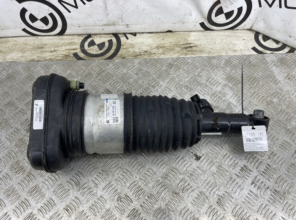 Амортизатор подвески BMW X5 xDrive50e 2024 G05 B58B30S Задн. Лев.