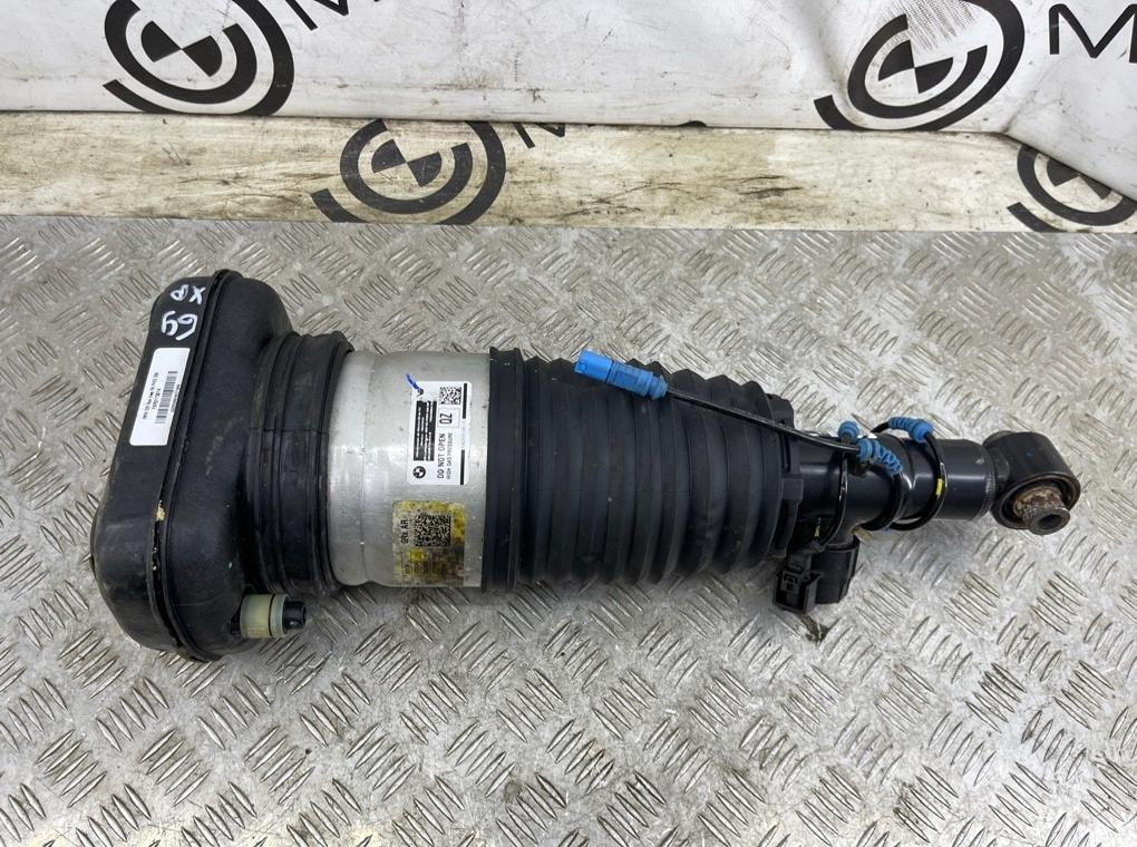 Амортизатор подвески BMW X5 xDrive50e 2024 G05 B58B30S Задн. Прав.