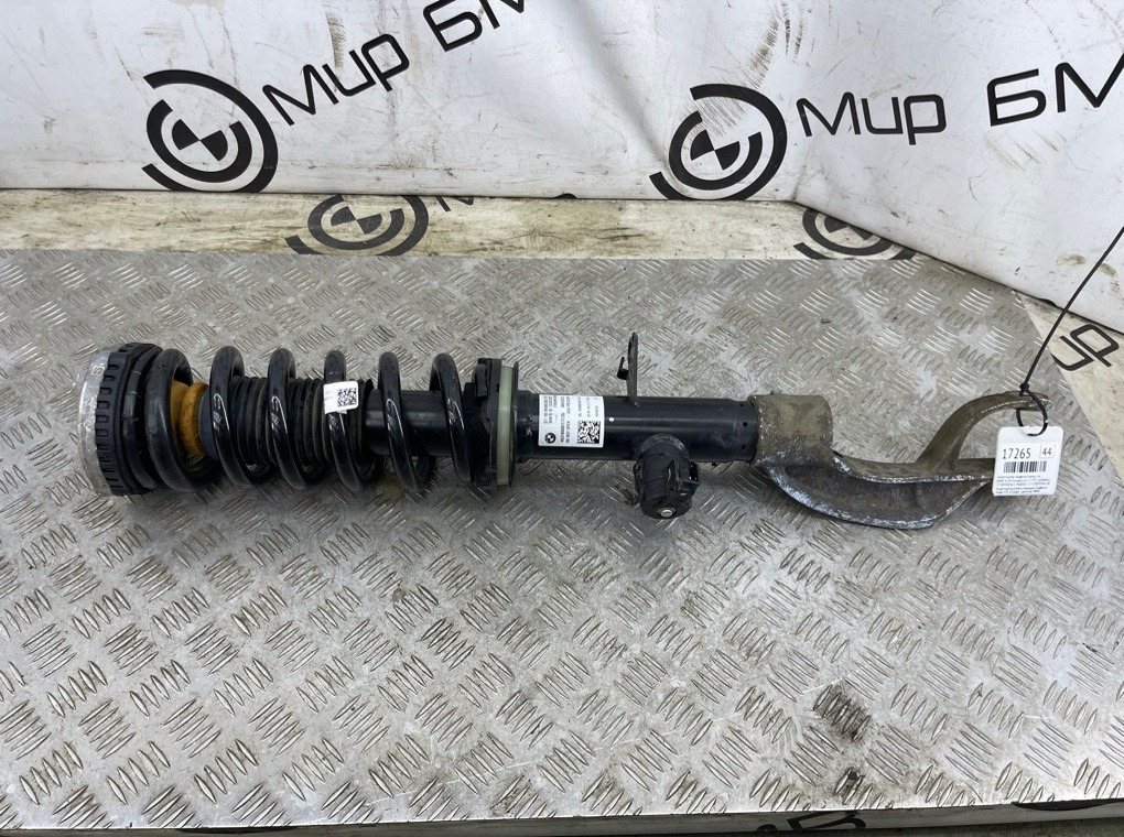 Амортизатор подвески BMW X5 M Competition LCI 2023 F95 S68B44A Перед. Лев.