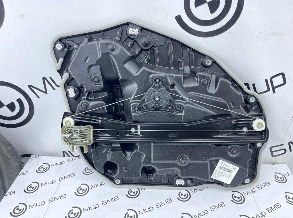 Стеклоподъемник BMW X5 M Competition LCI 2023 F95 S68B44A Задн. Лев.