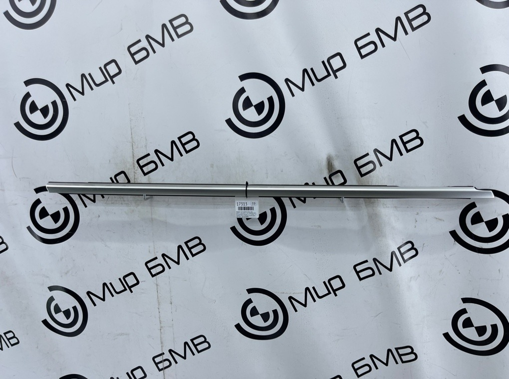 Молдинг стекла двери BMW X7 xDrive40i LCI 2023 G07 B58B30P Перед. Прав.