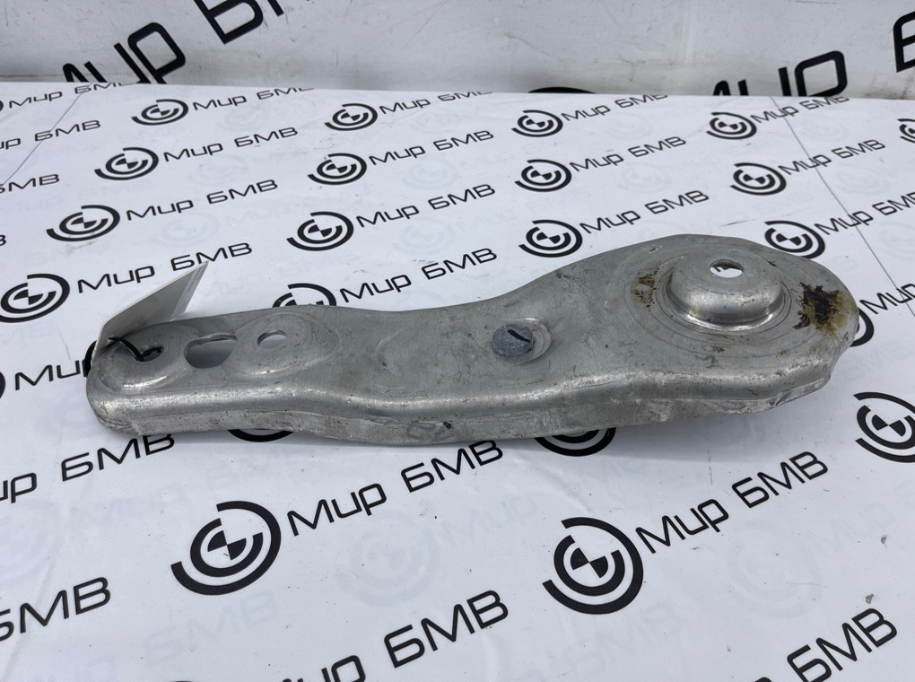 Кронштейн подрамника BMW X5 xDrive50e 2024 G05 B58B30S Перед.