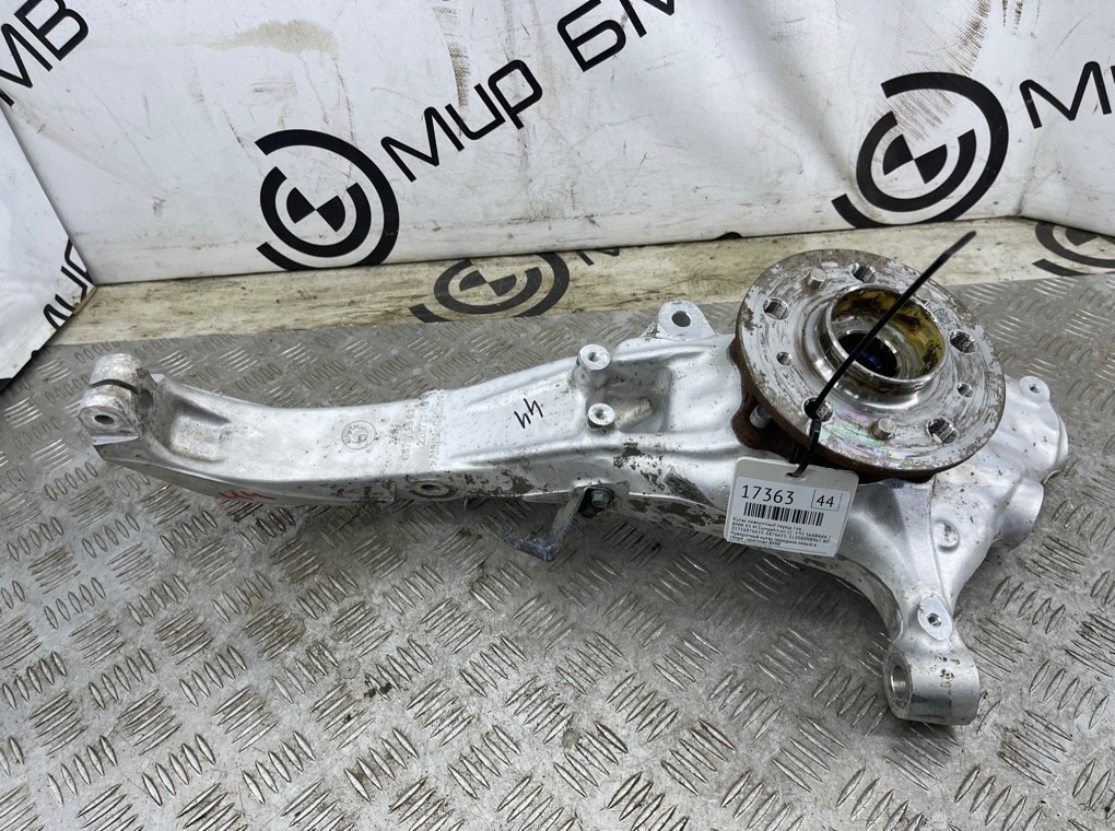 Кулак поворотный BMW X5 M Competition LCI 2023 F95 S68B44A Перед. Лев.