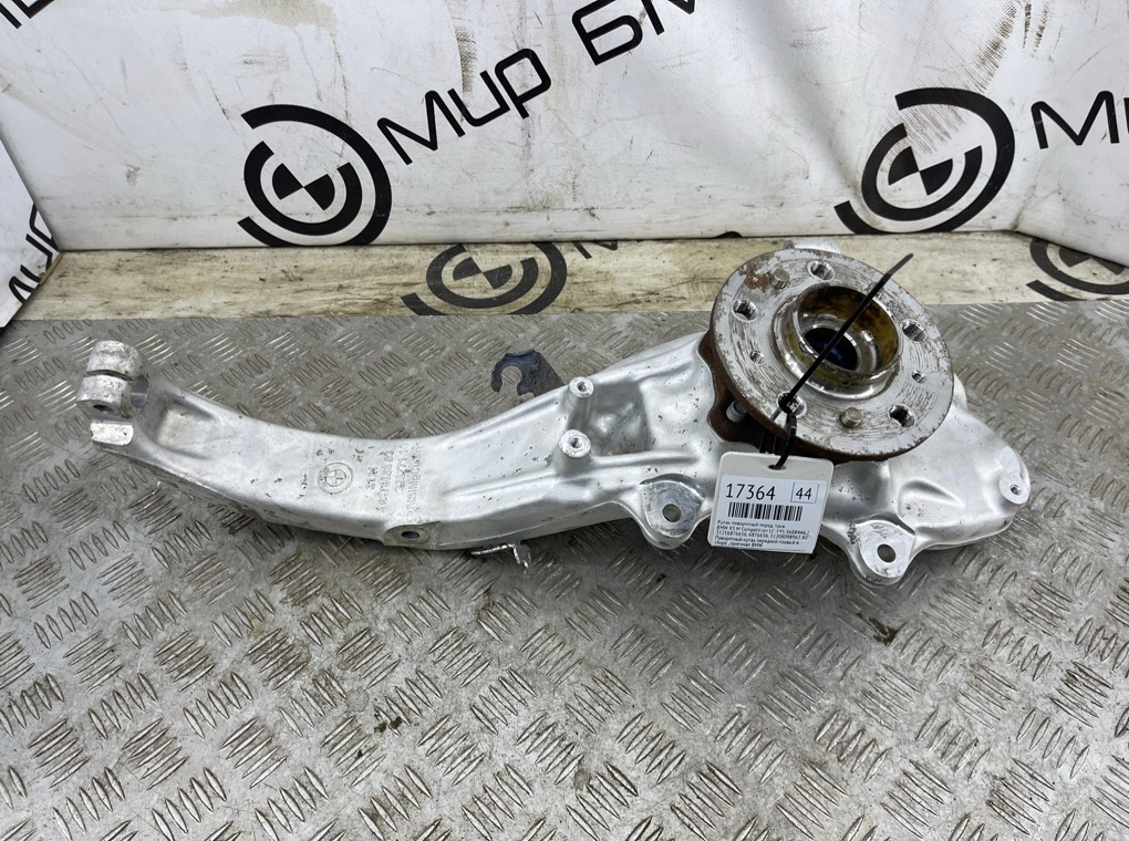 Кулак поворотный BMW X5 M Competition LCI 2023 F95 S68B44A Перед. Прав.
